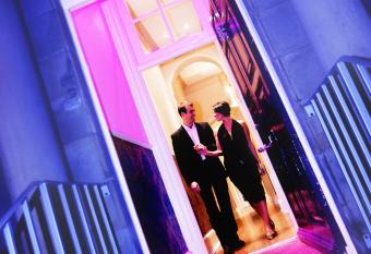 Boutique 25 allows 18 year olds to book a room