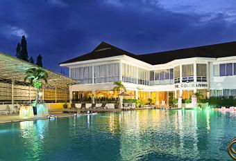 The Color Living Hotel has Balcony rooms