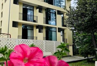 Gurya allows 18 year olds to book a room