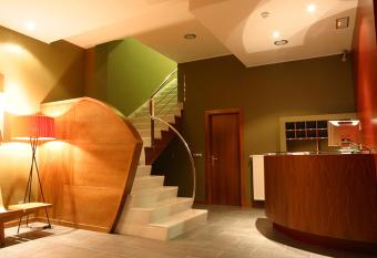 AB Murias Blancas allows 18 year olds to book a room