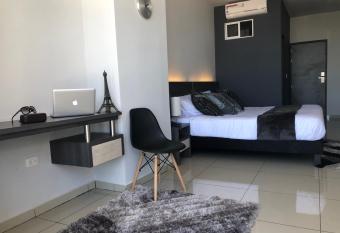 Hotel Doral Inn allows 18 year olds to book a room