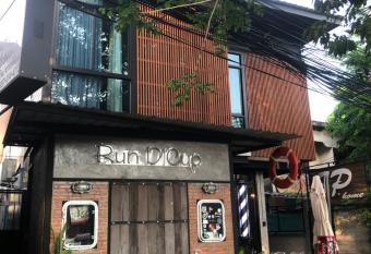 SP Home BangSaen has Balcony rooms