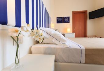 Mini Hotel allows 18 year olds to book a room