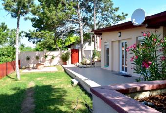 Kenese Panor  ma Apartman has Balcony rooms