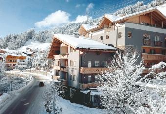 Hotel Edelweiss has Balcony rooms