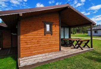 Mi  ko takas allows 18 year olds to book a room