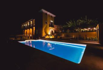 Hotel Rural El Molino de Felipe allows 18 year olds to book a room