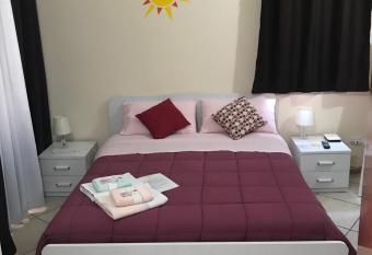 Scilla Sole has Balcony rooms