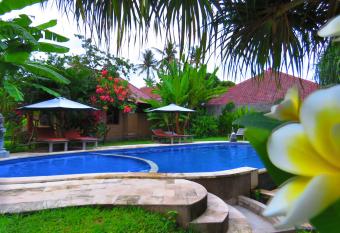 Suka Sari Cottages has Balcony rooms