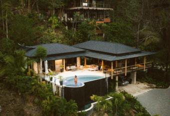 SELVA RESORT Ocean View Luxury Villas has Balcony rooms