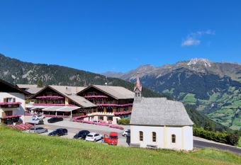 Sporthotel Kalcherhof has Balcony rooms