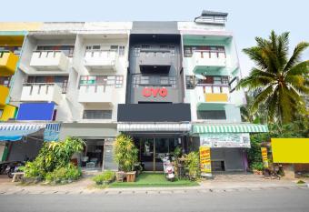 OYO 723 Lamphun Hostel allows 18 year olds to book a room