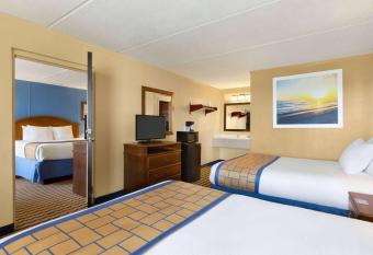 Days Inn & Suites By Wyndham Fort Bragg/Cross Creek Mall has Smoking rooms