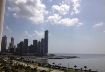 Le Meridien Panama allows 18 year olds to book a room