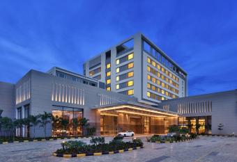 Courtyard by Marriott Madurai allows 18 year olds to book a room