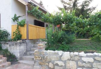 Bella Vend  gh  z allows 18 year olds to book a room