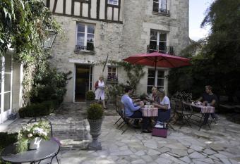 C  t   Jardin - Chambres d h  tes has Balcony rooms