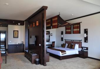 Africana Hotel & Spa has Balcony rooms