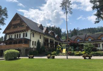 Slanick   Dvor has Balcony rooms