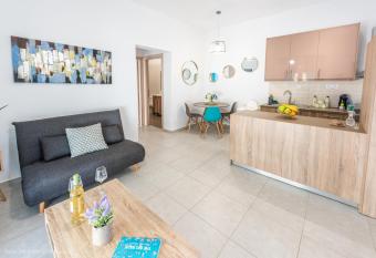 Orama Suites II allows 18 year olds to book a room