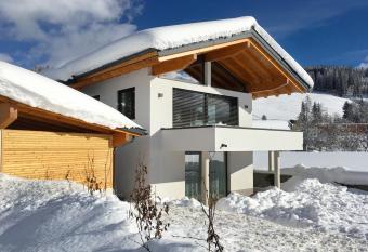 Haus Vogelm  hle has Balcony rooms