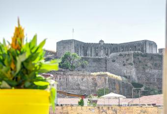 Old Town Apartment has Balcony rooms