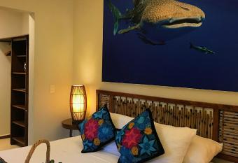 Casa Azul Maya allows 18 year olds to book a room