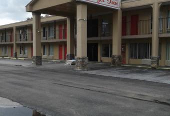 Budget Inn Anderson has Smoking rooms