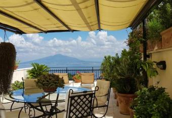 Una vedetta sul mare has Balcony rooms