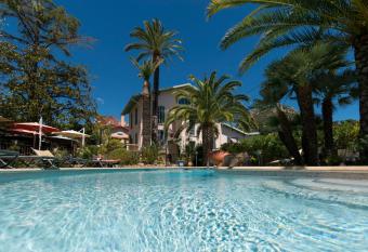 H  tel de Charme Villa Roseraie OUVERT TOUTE L ANNEE allows 18 year olds to book a room