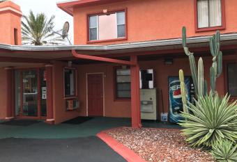 Red Carpet Inn Daytona Beach has Smoking rooms