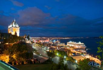 EKONO HOSTEL LA BELLE PLANETE BACKPACKERS Downtown Quebec City allows 18 year olds to book a room