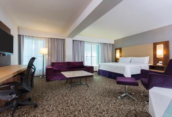 Krystal Urban Monterrey San Jeronimo allows 18 year olds to book a room