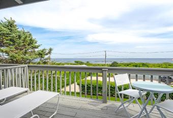 Beach Plum Resort has Balcony rooms