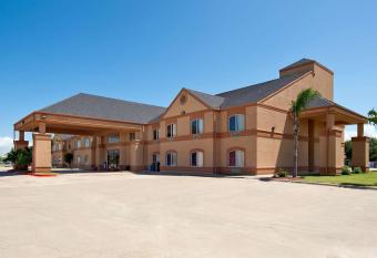 Best Western Port Lavaca Inn has Smoking rooms
