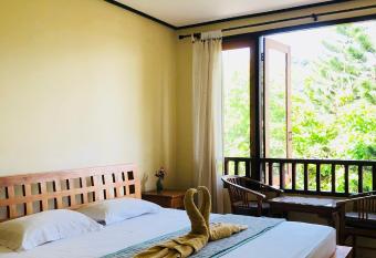 Padangbai Beach inn has Balcony rooms