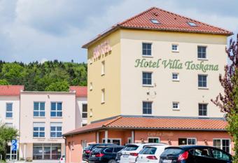 Hotel Garni Villa Toskana allows 18 year olds to book a room