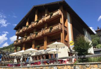 Hotel Restaurant Rothorn has Balcony rooms