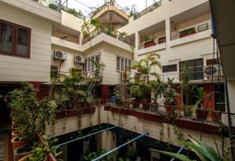 National Guest House allows 18 year olds to book a room