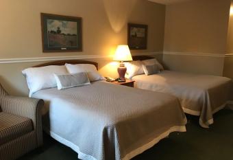 Ambassador Inn has Balcony rooms