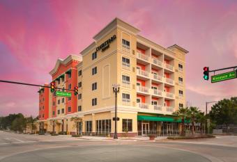 Courtyard by Marriott DeLand Historic Downtown has Balcony rooms