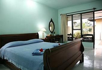 Pacung Indah Hotel & Restaurant by ecommerceloka has Balcony rooms