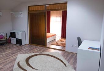 Penthouse De Lux has Smoking/Balcony rooms