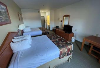 Baymont by Wyndham Adairsville allows 18 year olds to book a room