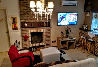 Chal   Vale do Bosque allows 18 year olds to book a room