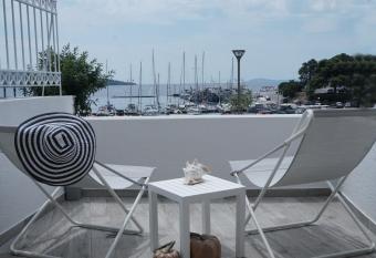 Aqua Marine has Balcony rooms