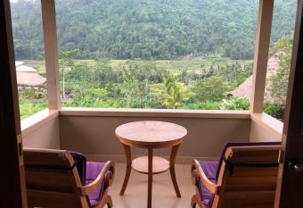 Nirarta Center For Living Awareness has Balcony rooms