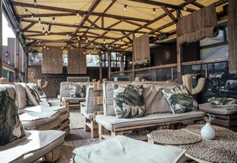 Kabul Party Hostel Barcelona has Balcony rooms