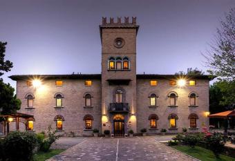 Hotel Castello has Balcony rooms