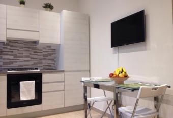 Daria s house Taormina allows 18 year olds to book a room